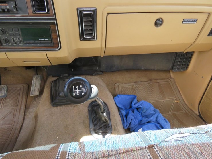1989-dodge-ram-250-image-13