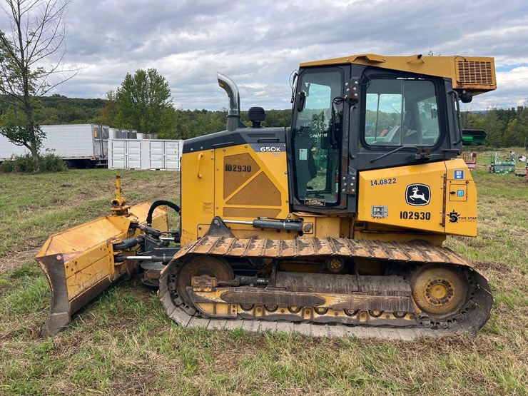 2016-deere-650k-lgp-image-1