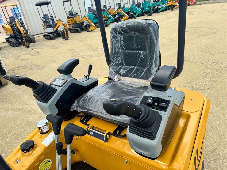 2025-cfg-industrial-mx20r-mini-excavator-...-unused-image-12