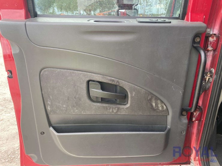 2015-international-durastar-4300-image-40