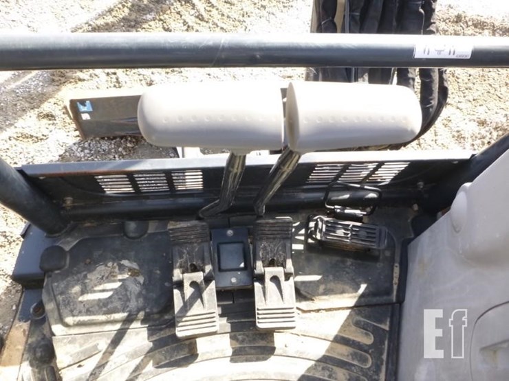 2022-deere-35g-image-7