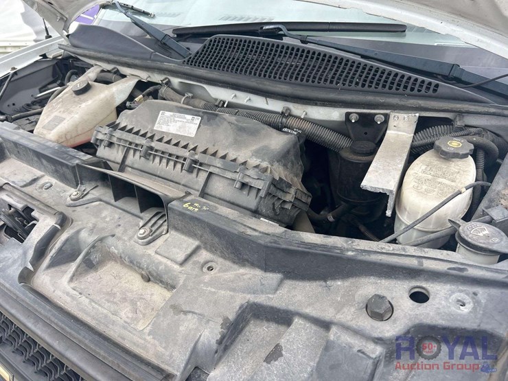 2019-chevrolet-express-2500-image-8