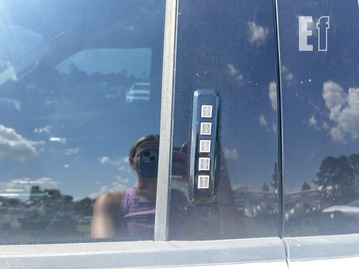 2019-ford-f150-image-18