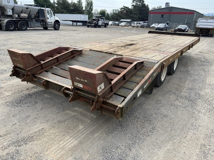 towmaster-t/a-equipment-trailer-image-4