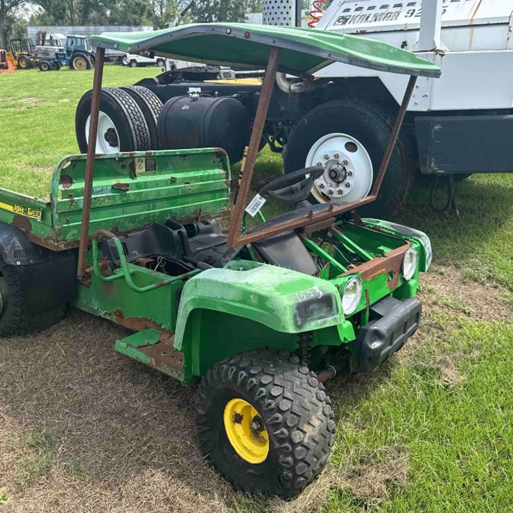 JOHN DEERE GATOR