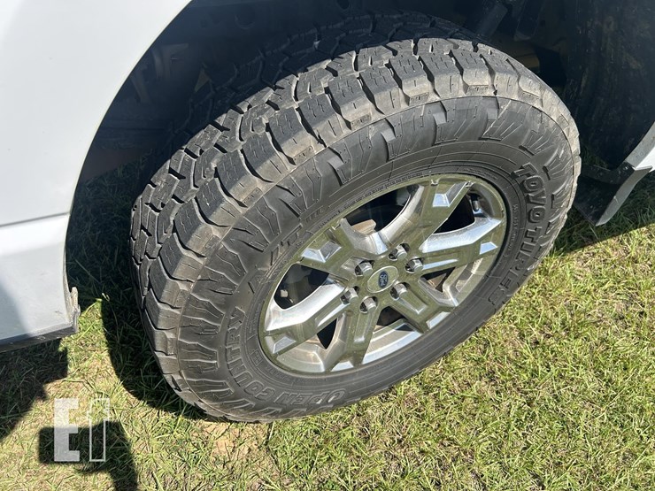 2021-ford-f150-image-14
