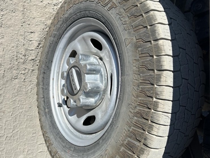 2023-ford-f250-xl-image-26