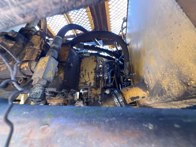 komatsu-pc150-5-image-14