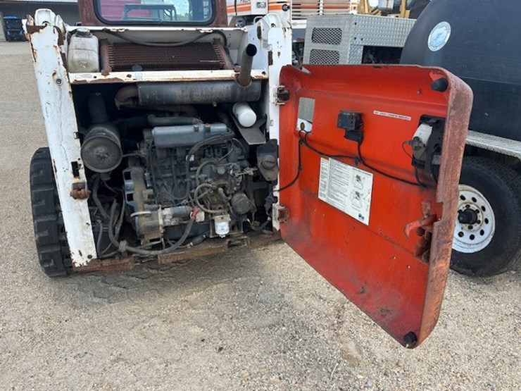 bobcat-t180-image-33