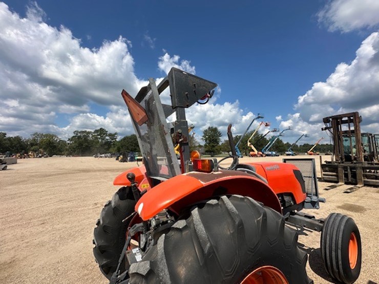kubota-m8540f-image-9