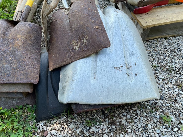 #1587-•-pile-of-various-shovels-image-5