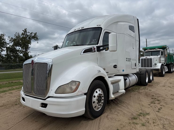 2014-kenworth-t680-image-2