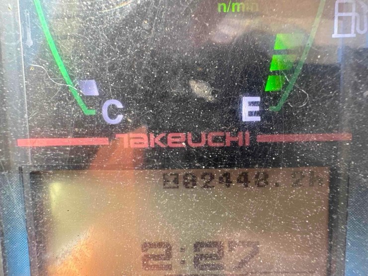 2019-takeuchi-tb230-image-29