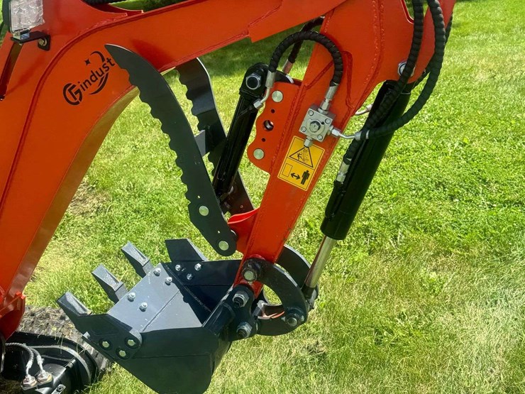2025-industrial-qk20r-mini-excavator-...-unused-image-8