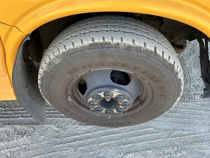 2008-chevrolet-express-school-bus-image-27