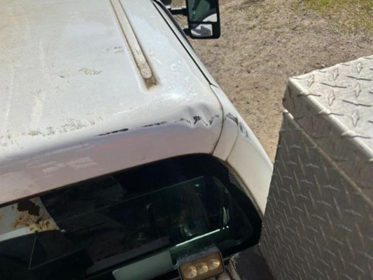 2011-ford-f550-xl-image-37