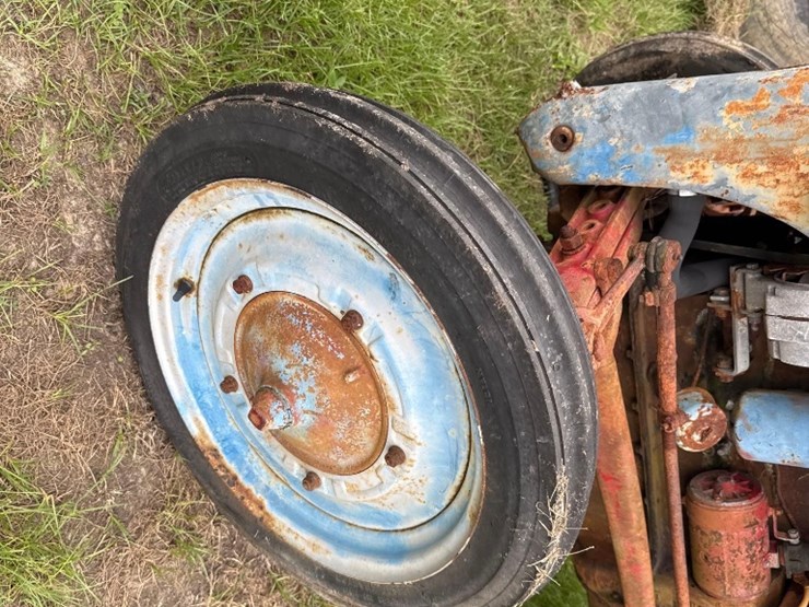 ford-8n-image-9