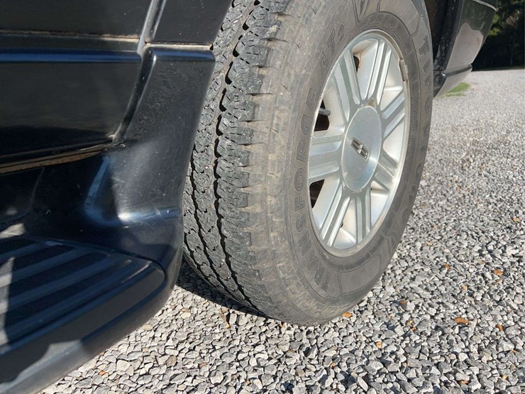 2002-lincoln-navigator-image-12