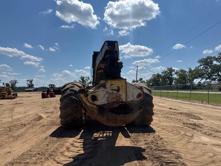 2010-deere-648h-image-7