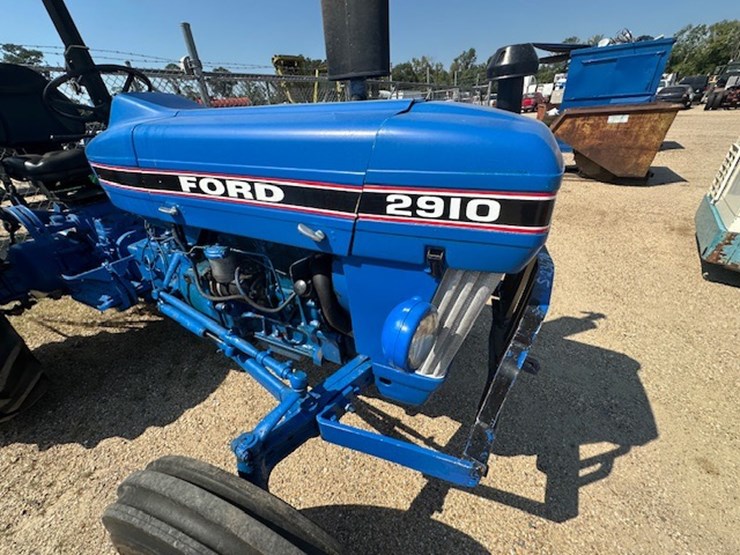 ford-2910-image-38