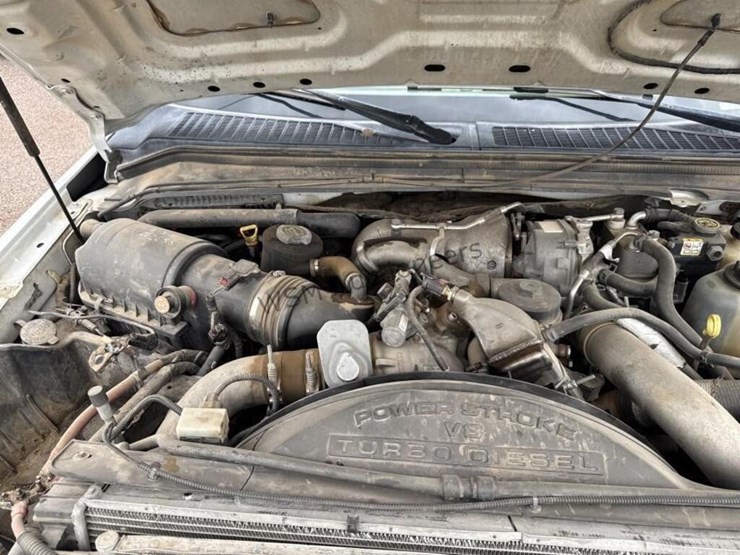 2010-ford-f550-image-10