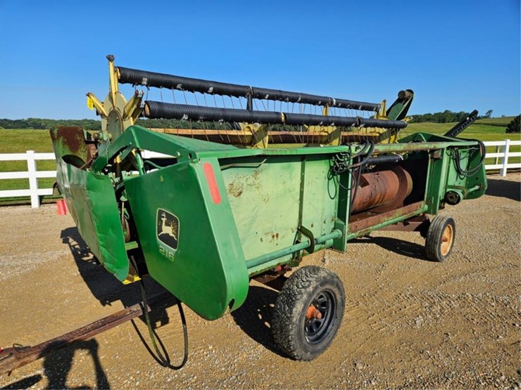john-deere-216-image-3