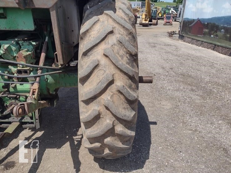john-deere-4240-image-22