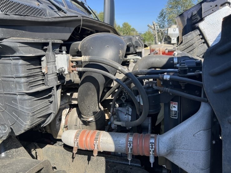 2017-freightliner-cascadia-s/a-truck-tractor-image-20