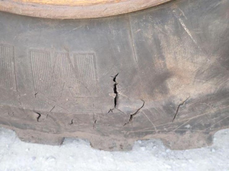 2009-deere-644k-image-48