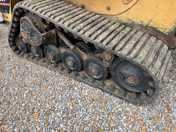 caterpillar-257-image-8