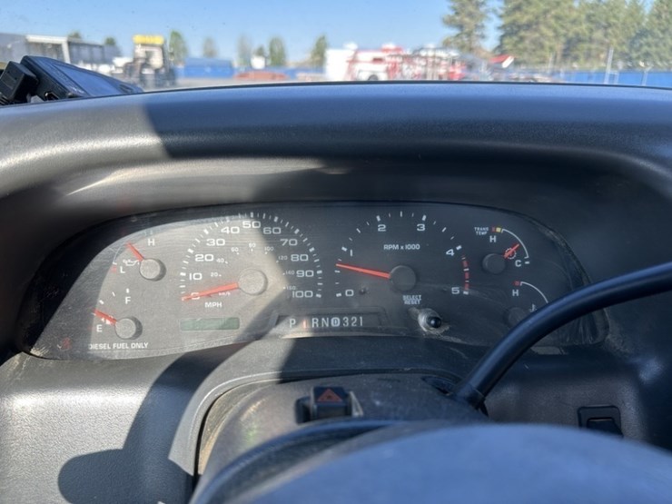 2004-ford-f550-sd-image-27