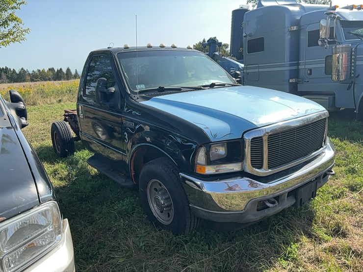 2004-ford-f350-xl-image-17