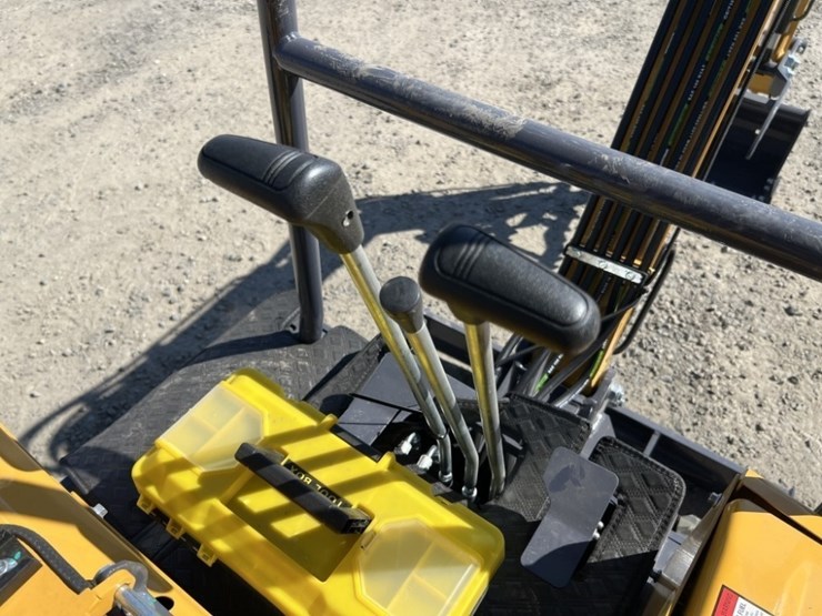 2025-cfg-mx20r-mini-hydraulic-excavator-image-19