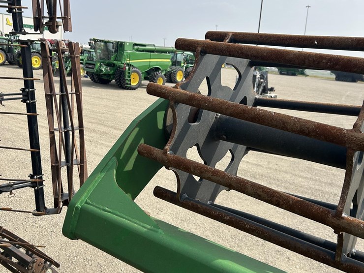2019-john-deere-2680h-image-33