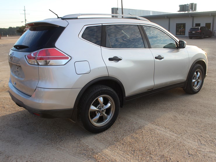 2016-nissan-rogue-image-4