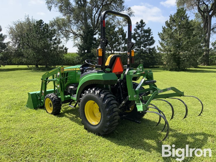 2023-john-deere-2032r-image-7
