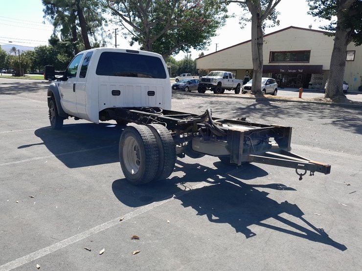 2016-ford-f550-image-8