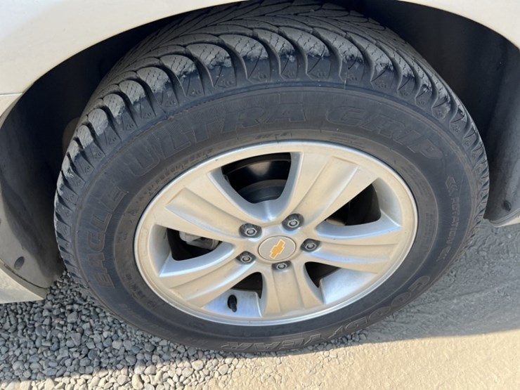 2013-chevrolet-impala-sedan-image-16