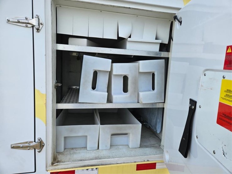 2018-ford-e450-image-17