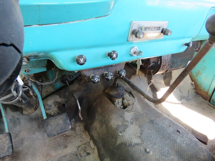 1965-dodge-d200-early-version-pickup-image-13