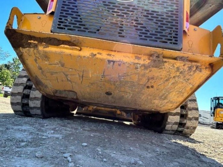 2022-deere-325g-image-50