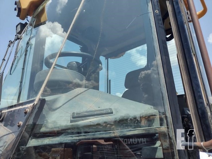 caterpillar-930g-image-16