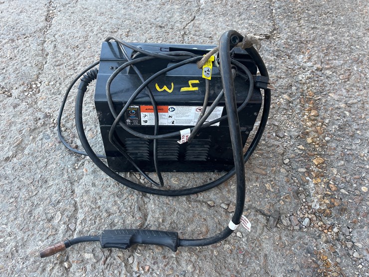 #43-•-chicago-eletric-welder-image-2