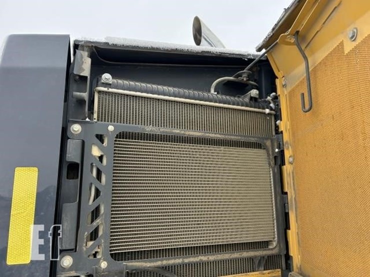 2018-deere-872gp-image-11