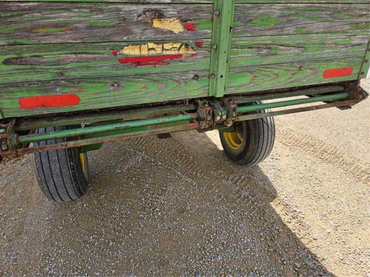 john-deere-125-image-17