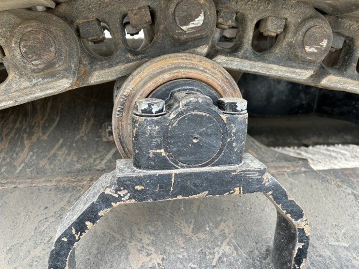 2018-caterpillar-548-image-24