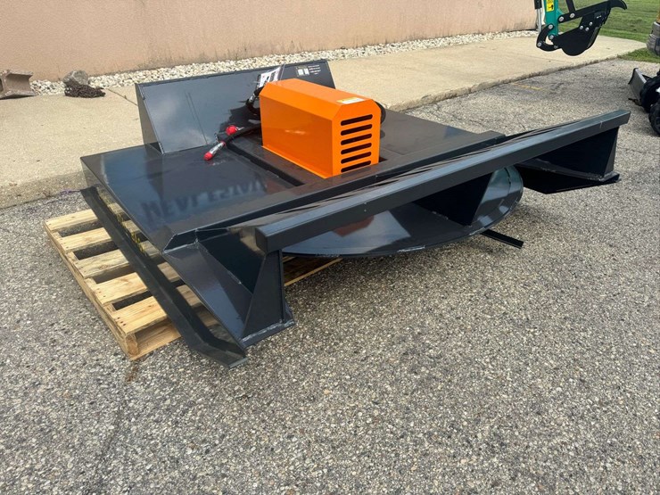 wolverine-bc-13-72w-72-inch-skid-steer-brush-cutter-image-2