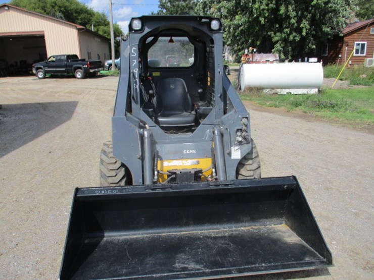 deere-318g-image-4