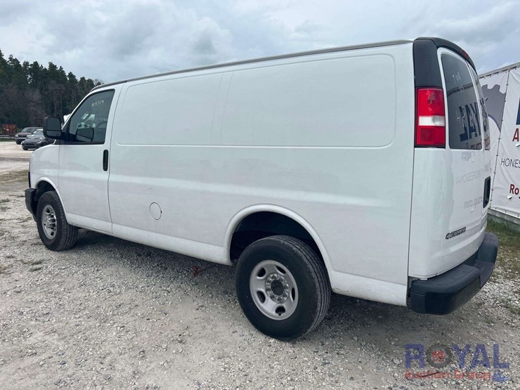 2019-chevrolet-express-2500-image-4