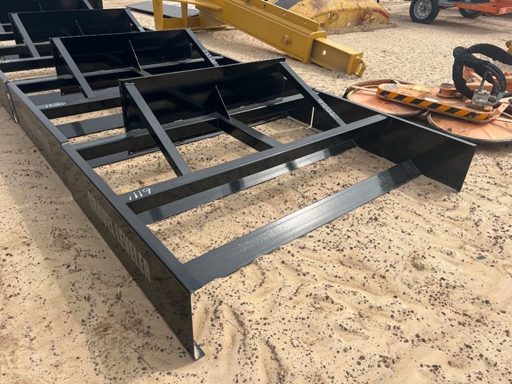 unusedx-star-72"-quick-attach-gravel-leveler-image-1